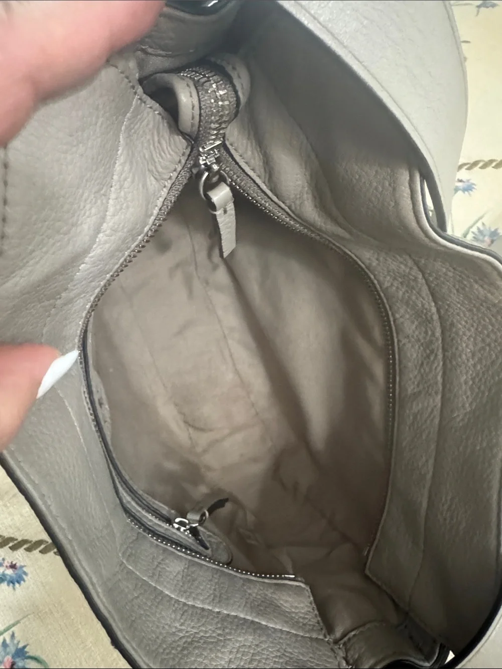 Tory Burch Gemini Link Hobo Large Shoulder Crossbody Bag Purse French Gray